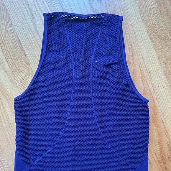 Fabletics Open “Knit” Back Workout Tank Size Medium - Picture 4 of 5